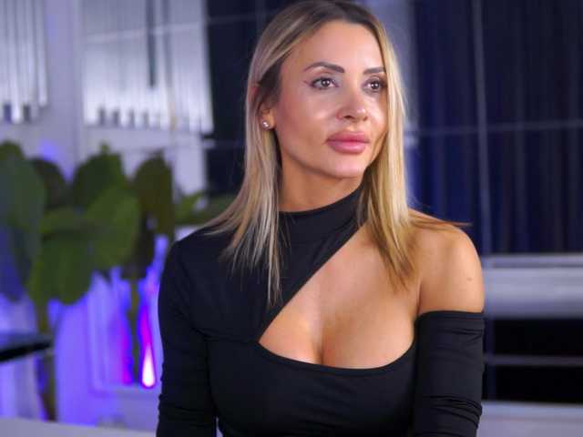 CelesteArden's BongaCams show and profile