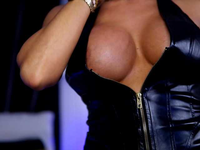 CelesteArden's BongaCams show and profile