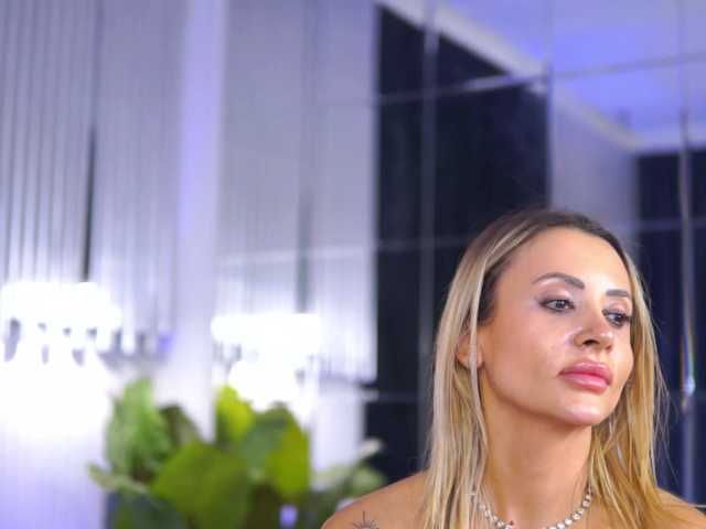 CelesteArden's BongaCams show and profile