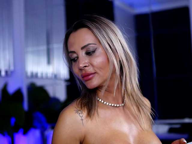 CelesteArden's BongaCams show and profile