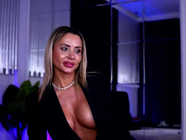 CelesteArden's BongaCams show and profile