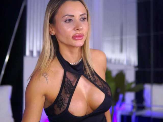 CelesteArden's BongaCams show and profile