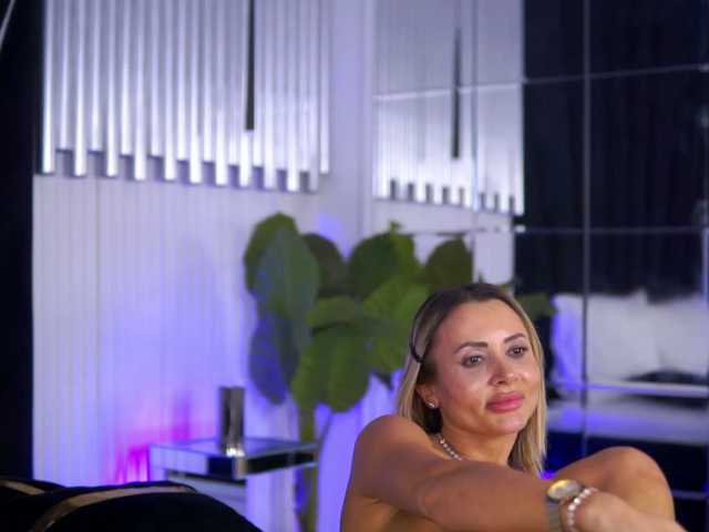 CelesteArden's BongaCams show and profile