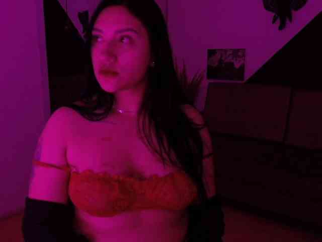 VeronicaLewis webcam