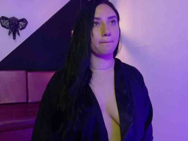 VeronicaLewis webcam