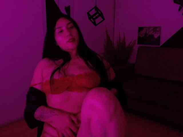 VeronicaLewis webcam