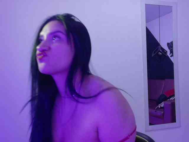 VeronicaLewis webcam