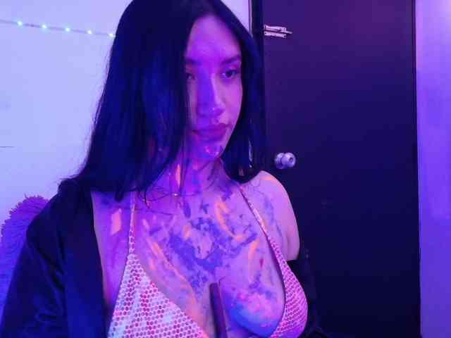 VeronicaLewis webcam