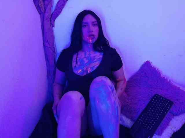 VeronicaLewis webcam