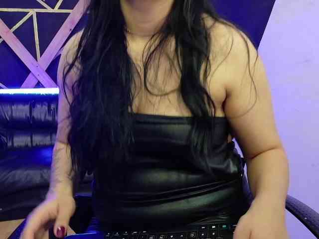 VeronicaLewis webcam