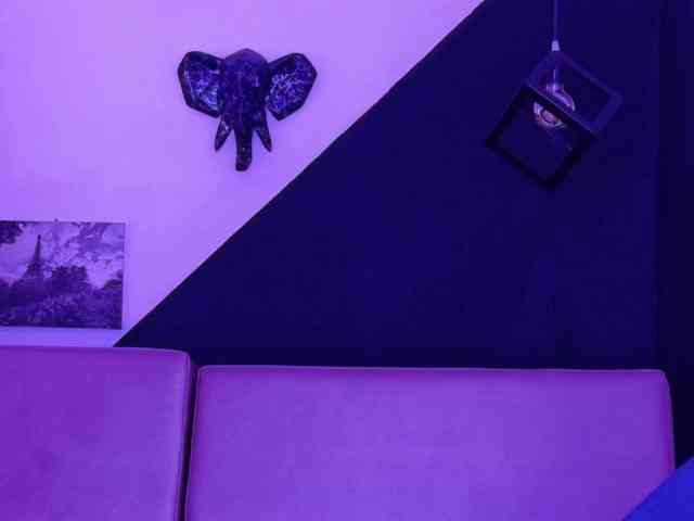 VeronicaLewis webcam