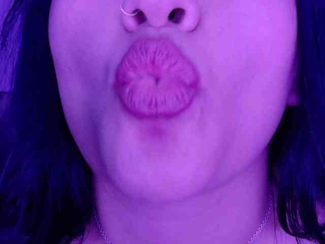 VeronicaLewis webcam