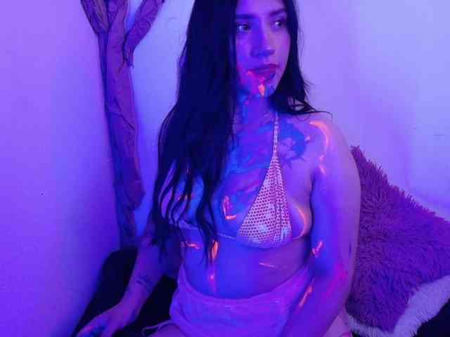 VeronicaLewis webcam