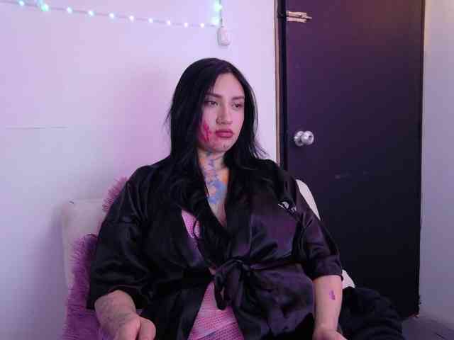 VeronicaLewis webcam