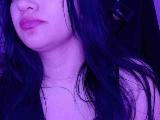 VeronicaLewis webcam