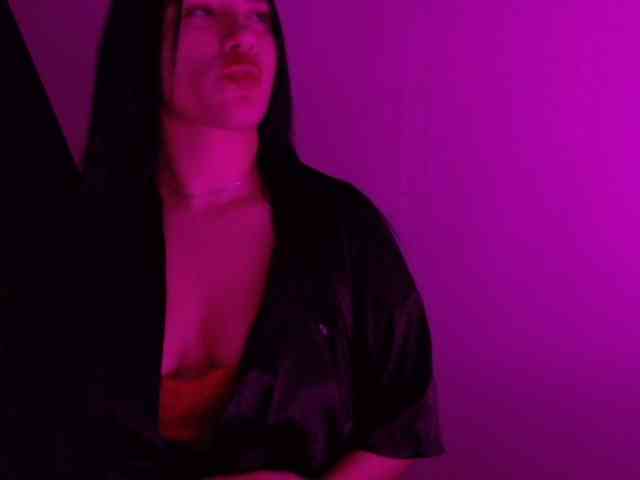 VeronicaLewis webcam