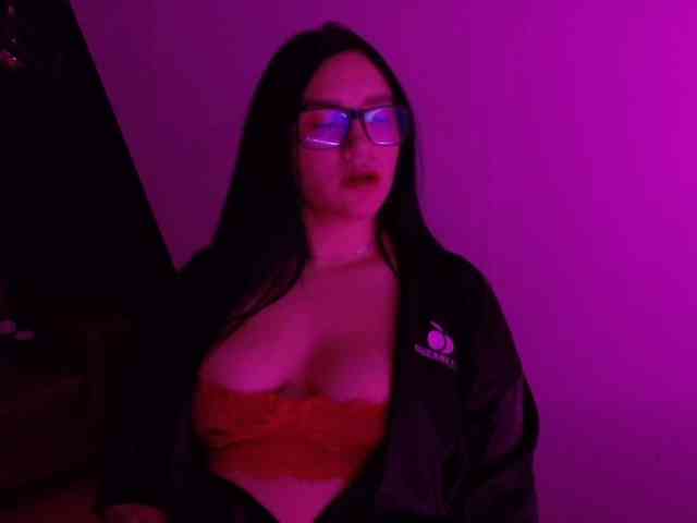 VeronicaLewis webcam