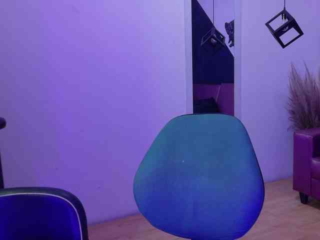 VeronicaLewis webcam