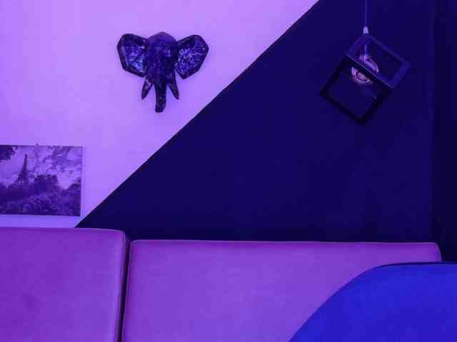 VeronicaLewis webcam