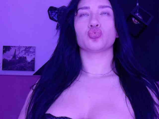 VeronicaLewis webcam