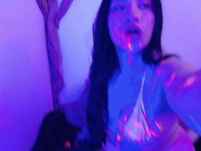 VeronicaLewis webcam