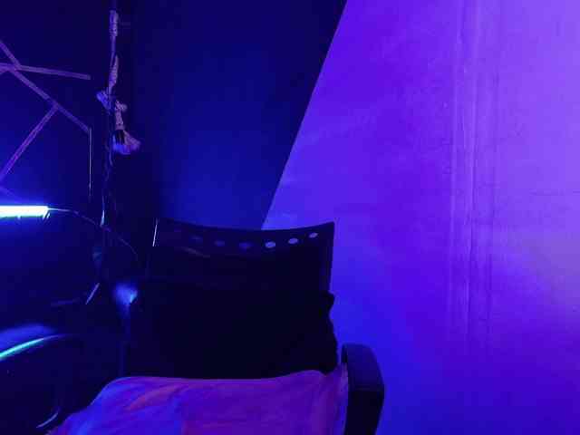 VeronicaLewis webcam