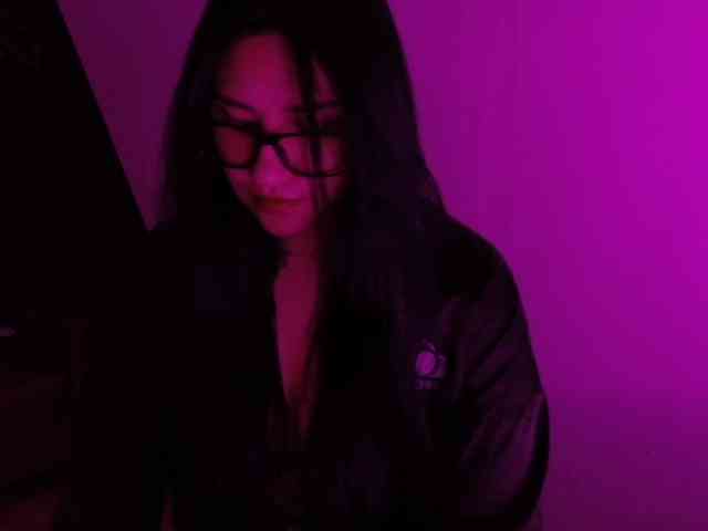 VeronicaLewis webcam