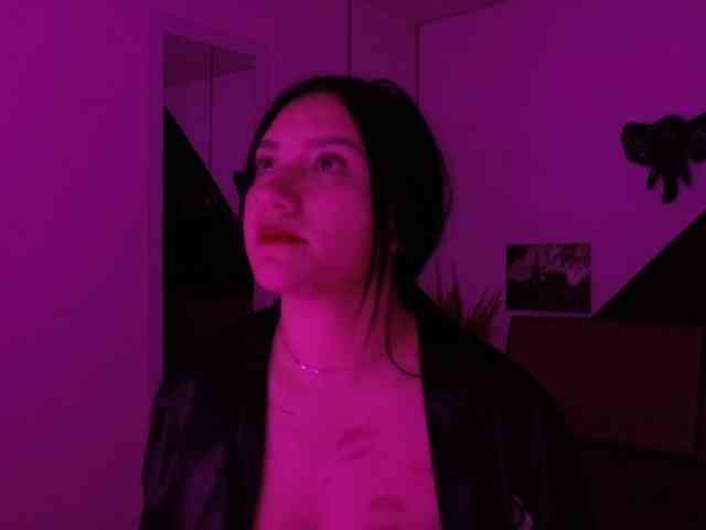 VeronicaLewis webcam