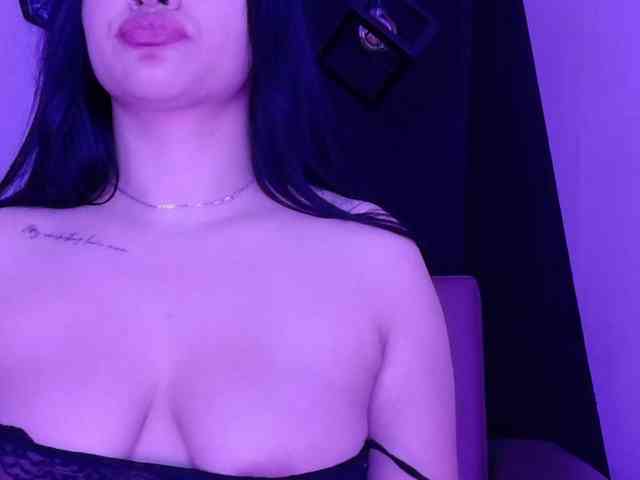 VeronicaLewis webcam