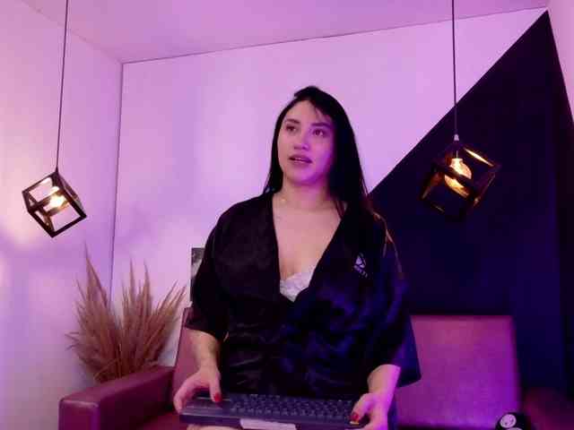 VeronicaLewis webcam