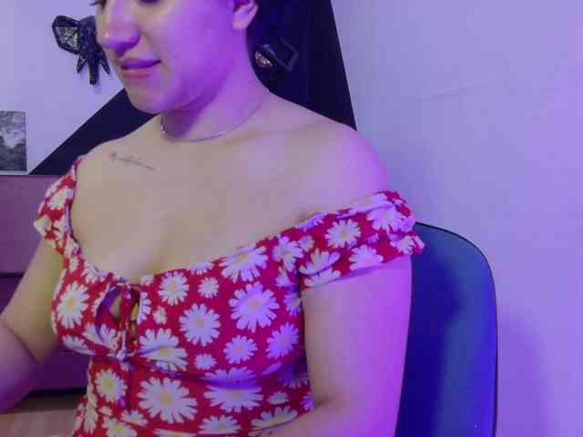 VeronicaLewis webcam