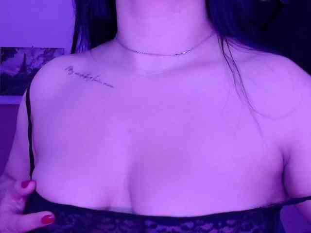 VeronicaLewis webcam