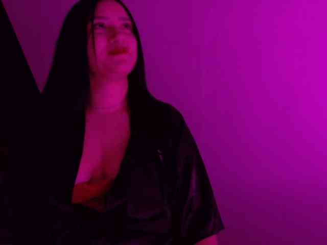 VeronicaLewis webcam