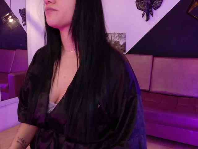 VeronicaLewis webcam