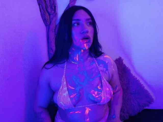 VeronicaLewis webcam