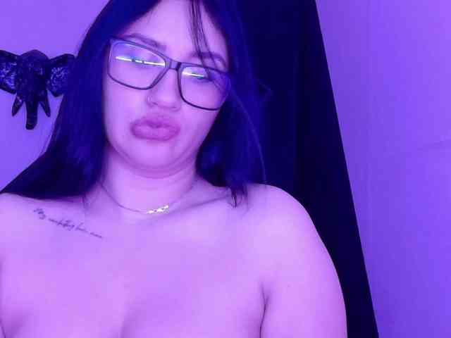 VeronicaLewis webcam