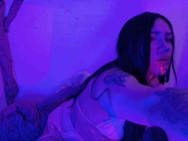 VeronicaLewis webcam