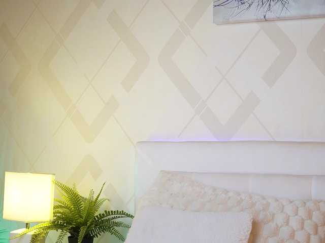 JadeHasy's BongaCams show and profile