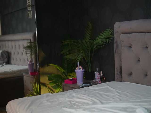 CelineHeaven's BongaCams show and profile