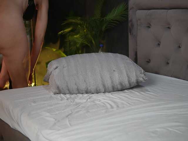 CelineHeaven's BongaCams show and profile