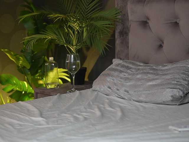 CelineHeaven's BongaCams show and profile