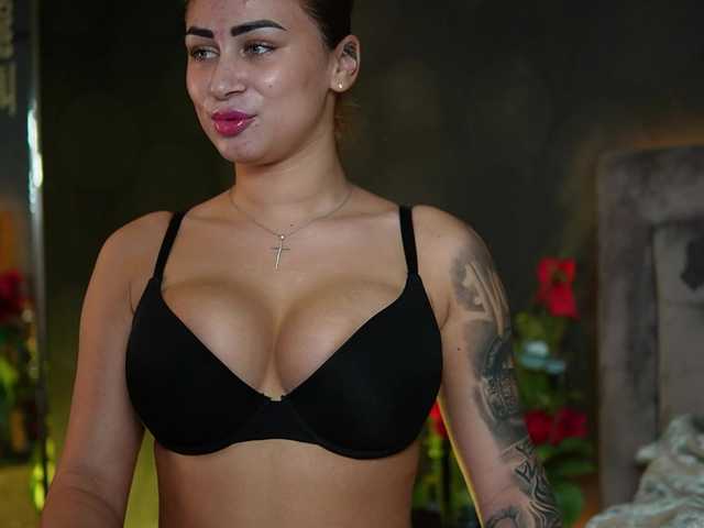  AmeliaJupiter chat room