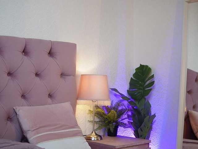 AmeliaJupiter's BongaCams show and profile