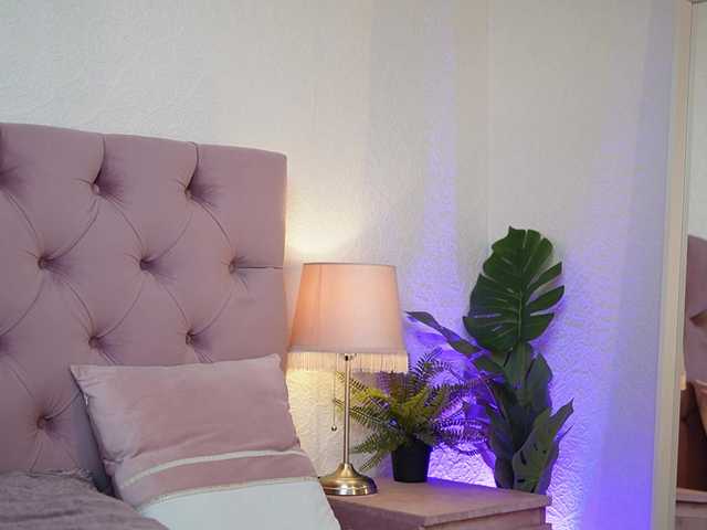 AmeliaJupiter's BongaCams show and profile