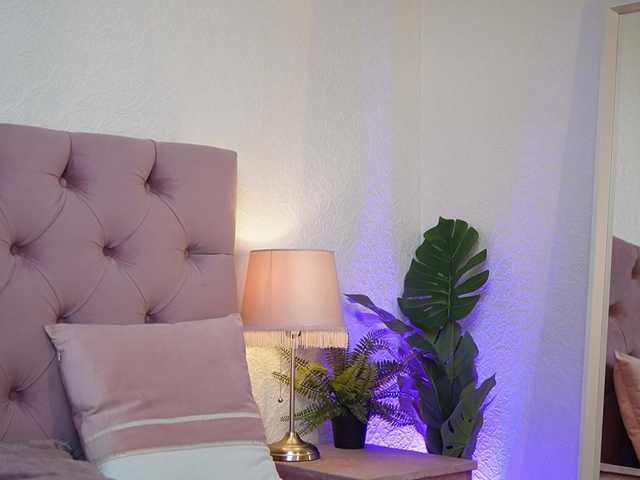 AmeliaJupiter's BongaCams show and profile