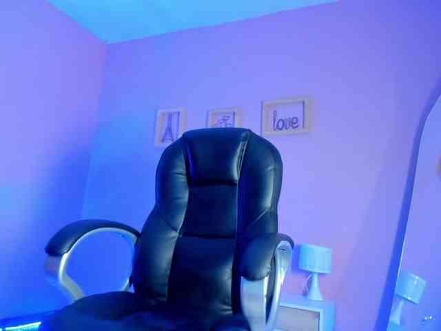 THE-HOT-MEN THE-HOT-MEN