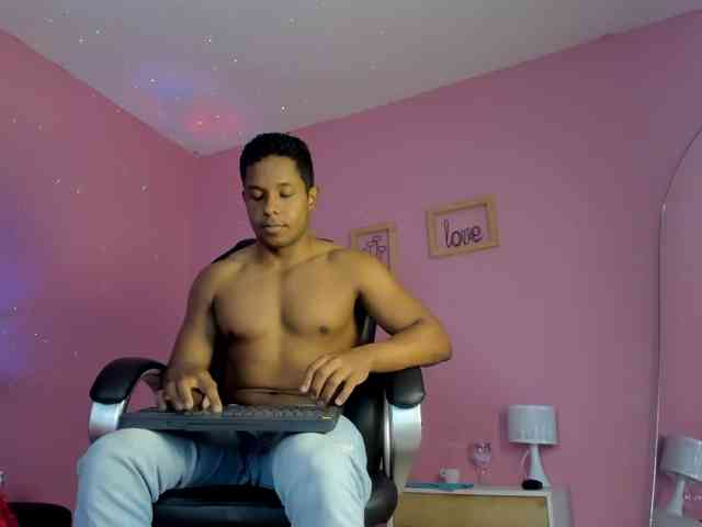 THE-HOT-MEN THE-HOT-MEN