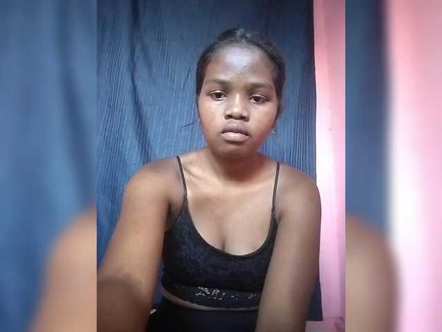 Tahinahh from BongaCams