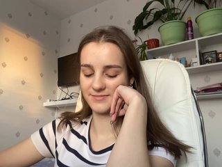 UrShineKatie Porn Show