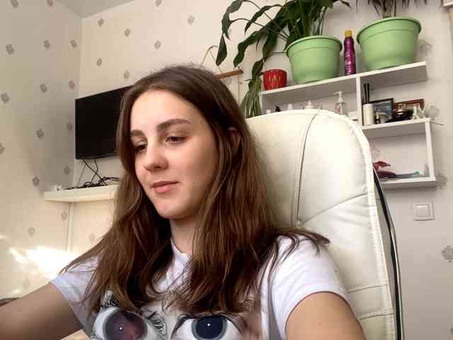 UrShineKatie webcam